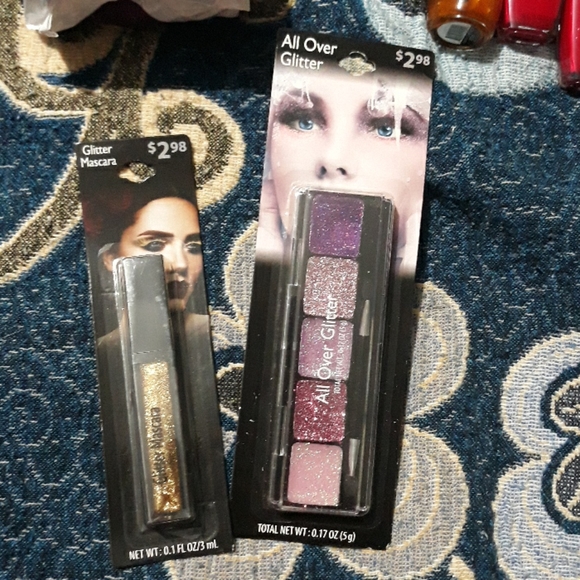 Lipstick - Picture 4 of 5